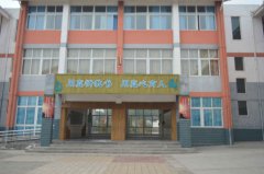 ���ǽ���Ӧ��������ĳѧУ���е���